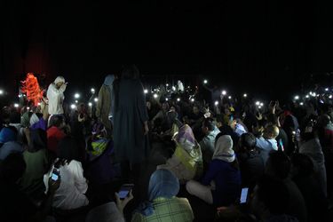 نمایش "یک دقیقه و سیزده ثانیه" در پردیس شهرزاد