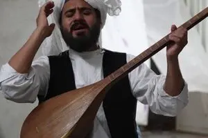 Musicians Abdi, Haqiqi touring Europe to promote dotar