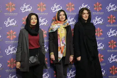 اکران سریال "نهنگ آبی" در باغ کتاب