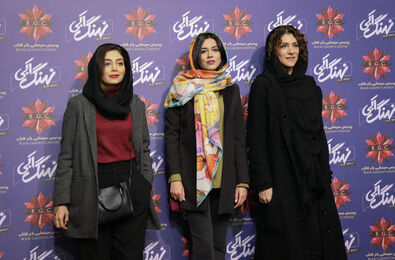 ببینید: حاشیه‌های اکران خصوصی سریال 
