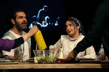 نمایش "نیمه تاریک ماه" در تالار حافظ