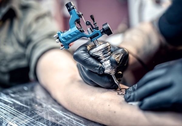  پیکر انسان به مثابه بوم نقاشی 