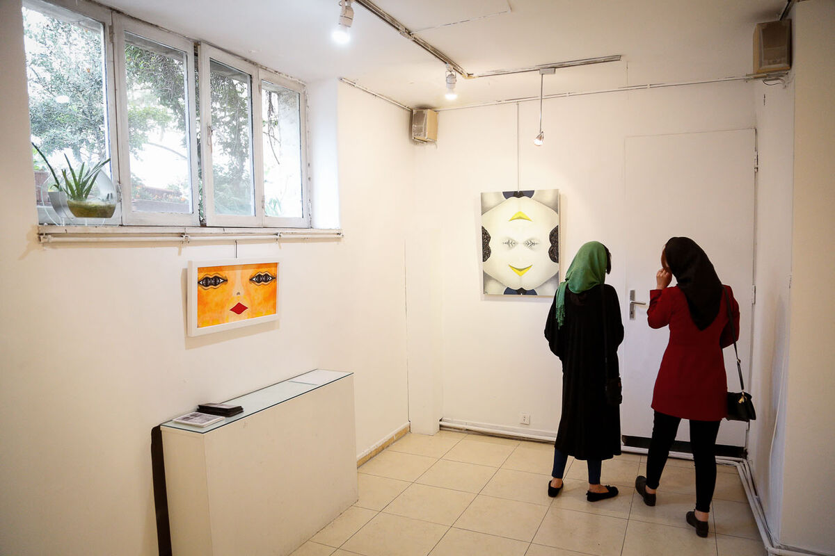 نمایشگاه نقاشی‌های شقایق ماندگار در گالری هفت ثمر