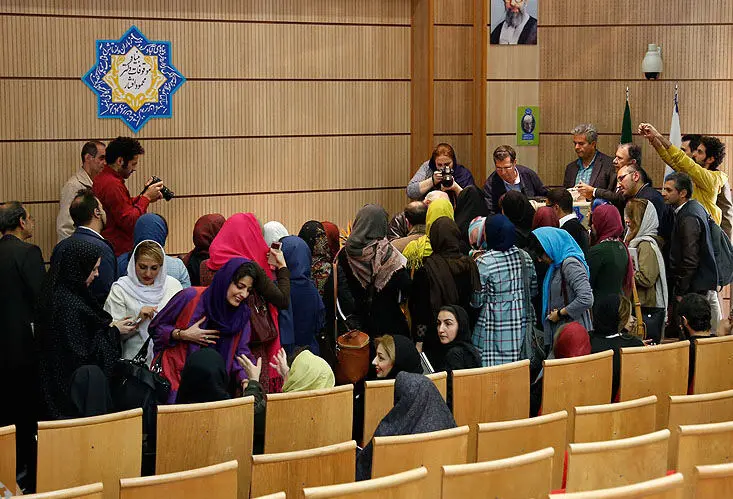 جشن امضای کتاب گفتگوی آیدین آغداشلو و عباس کیارستمی