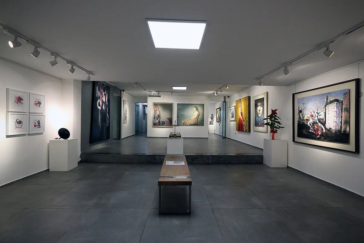 Group Painting Exhibit Opens at Mojdeh Gallery