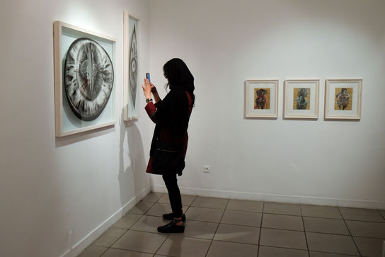 نمایشگاه نقاشی آذین رستمی در گالری ویستا