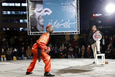 نمایش های خیابانی روز چهارم جشنواره تئاتر فجر