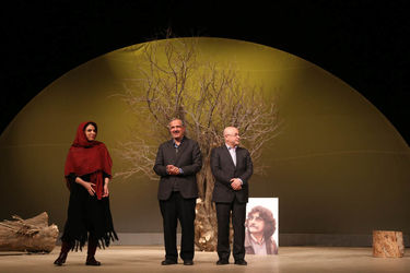 مراسم دومین جایزه محمود استاد محمد در سالن اصلی تئاتر شهر