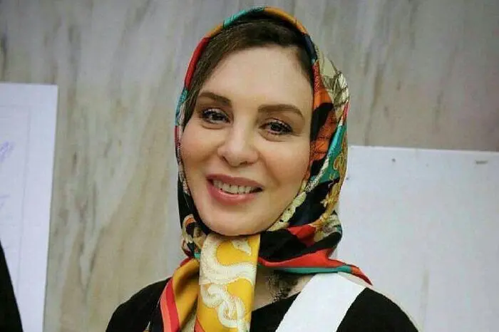 افسانه بایگان: تلویزیون با حقیقت جامعه بیگانه است