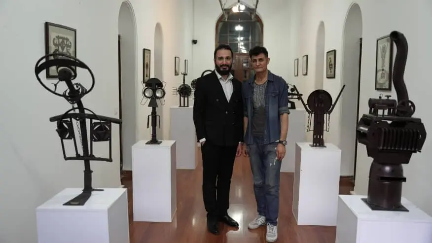 محمد محمدزاده تیتکانلو با متالوژی هنر در باغ موزه نگارستان