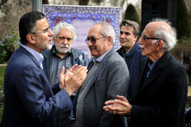 مراسم هفته درختکاری با حضور اصحاب فرهنگ، هنر و رسانه در خانه هنرمندان تهران