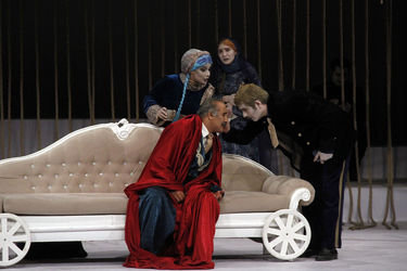 نمایش "کابوس حضرت اشرف" در تماشاخانه ایرانشهر ‎