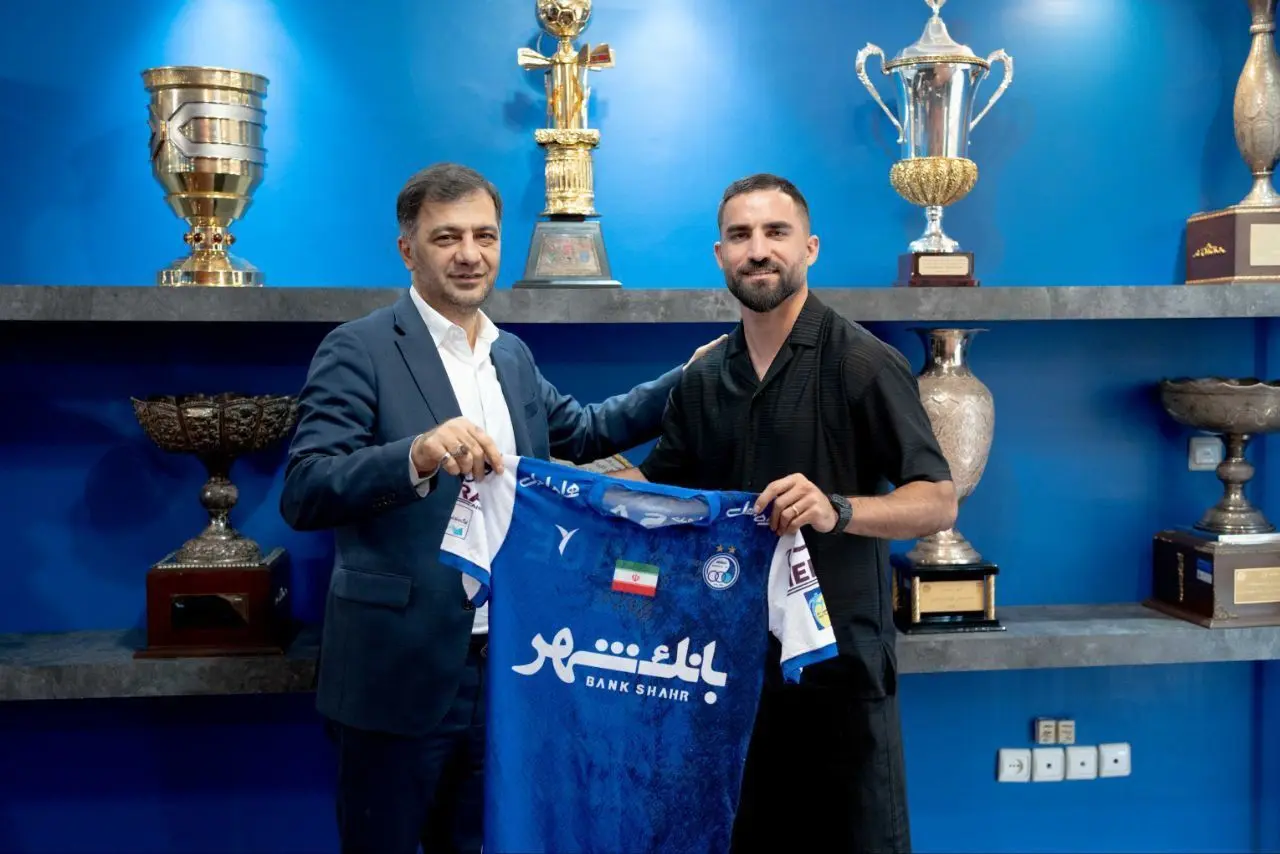 اولین عکس از مهرداد محمدی با پیراهن استقلال
