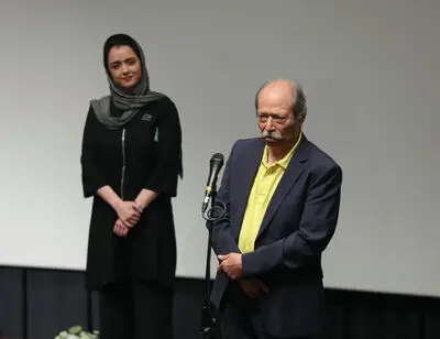 ببینید: عکس یادگاری ترانه علیدوستی و علی نصیریان تا سه هنرمندی که نشان داوود رشیدی را دریافت کردند