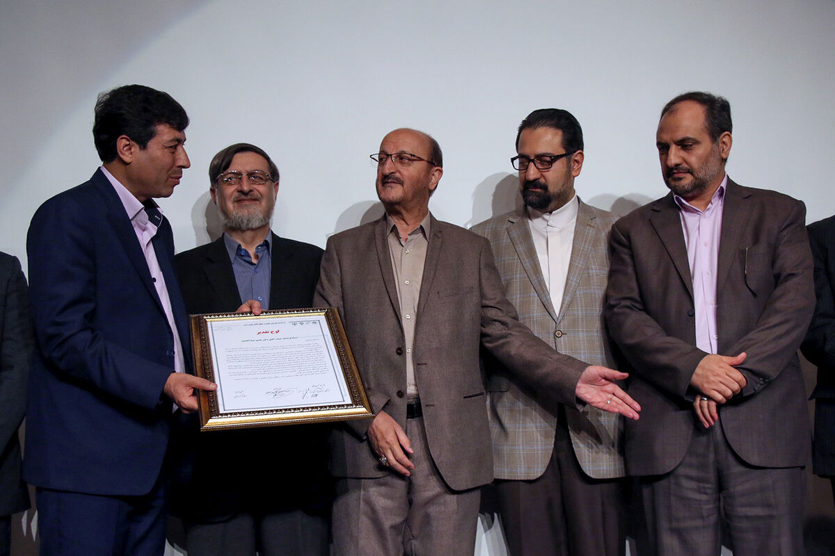 نمایشگاه مروری بر آثار هادی ضیاءالدینی در نگارخانه خیال و آینه موسسه صبا