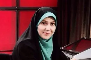 واکنش خانم مجری به چادر پوشیدن در تلویزیون / عکس