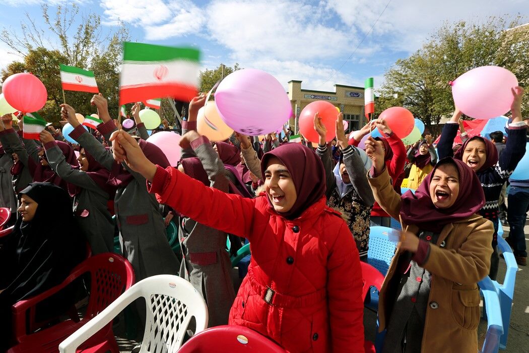 رونمایی از پوستر بیست و پنجمین جشنواره بین‌المللی تئاتر کودک و نوجوانان
