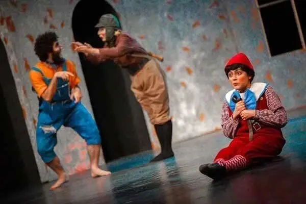 Pinocchio story reversed for Iranian theatergoers in “Geppetto”