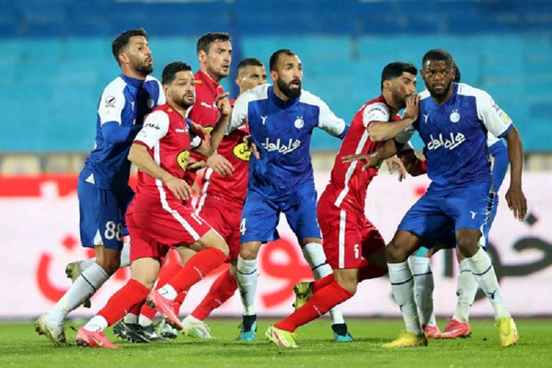 گل دیرهنگام استقلال به پرسپولیس و اخراج ساپینتو