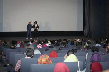 اکران فیلم "کارت پرواز" در پردیس چارسو