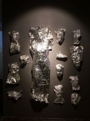 نمایشگاه آثار فرزانه وزیری‌تبار با عنوان «فرم فرزانه را دنبال می ­‌کند» در گالری شیرین