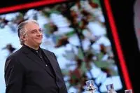 ببینید: ایرج نوذری پس از سال‌ها در تلویزیون / اشک‌های این بازیگر در آغوش دخترش