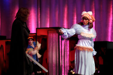 اجرای نمایش "هملت و دن کیشوت" در سالن اصلی تئاترشهر