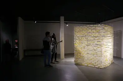 ببینید: آثار هنری عجیب هنرمندان اتریشی و ایرانی در گالری آ