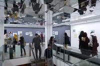 تصور ذهنی نقاش از زیبایی/  نقاشی‌های اکبر نیکان‌پور در گالری ثالث را ببینید
