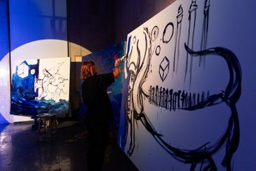 رنگ وستا در هفته دیزاین تهران در دانشکده هنرهای زیبا