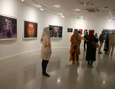 ببینید: عکس‌های عجیب و جذاب هنرمند نروژی در تهران