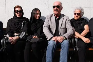 تشییع پیکر علی معلم از مقابل خانه سینما