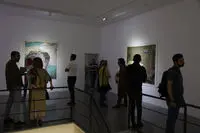 ببینید: اتوبوس‌هایی که در تابلوهای نقاشی حرف می‌زنند
