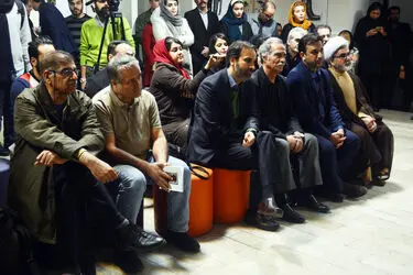 رونمایی از کتاب حمیدرضا آذرنگ در تماشاخانه پالیز