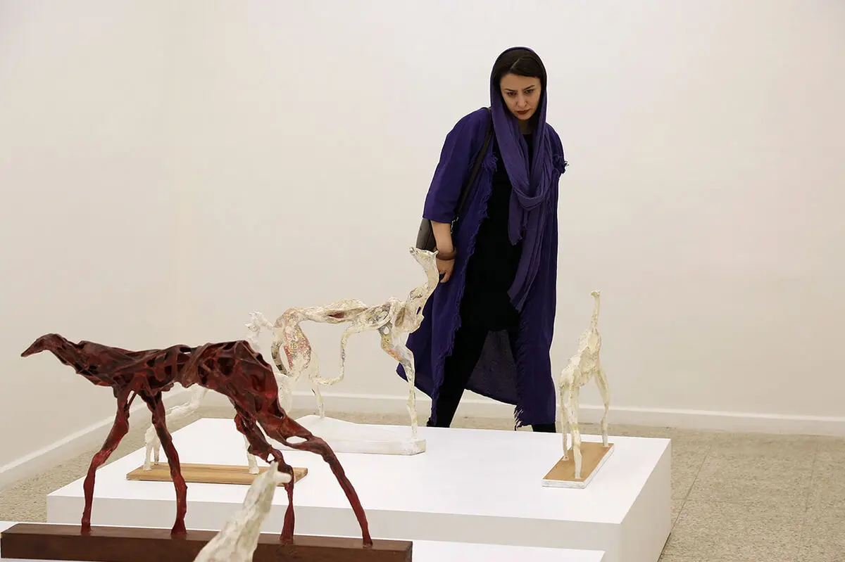 نمایشگاه نقاشی و مجسمه فرخ نورونی در گالری دلگشا