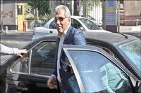 عکس دیده نشده مهران مدیری با پیراهن مشکی در هیئت عزاداری