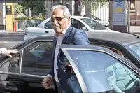 عکس دیده نشده مهران مدیری با پیراهن مشکی در هیئت عزاداری