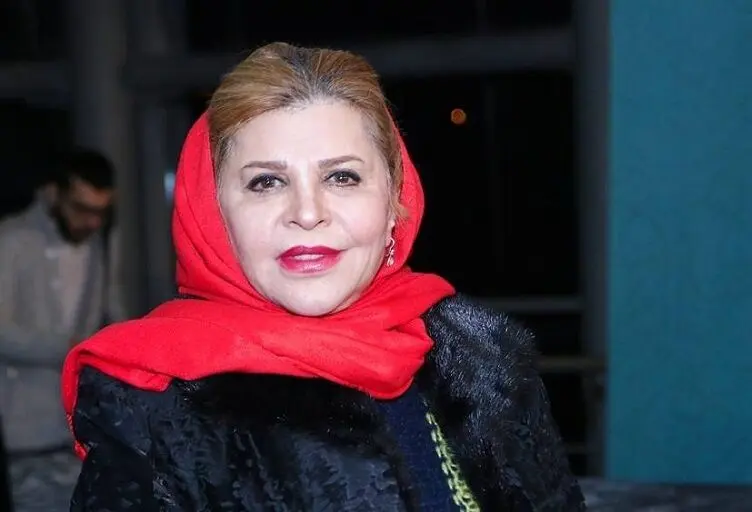 خواستگاری متفاوت علی حاتمی از زری خوشکام/ روایت زری خوشکام از دوران ممنوع التصویری