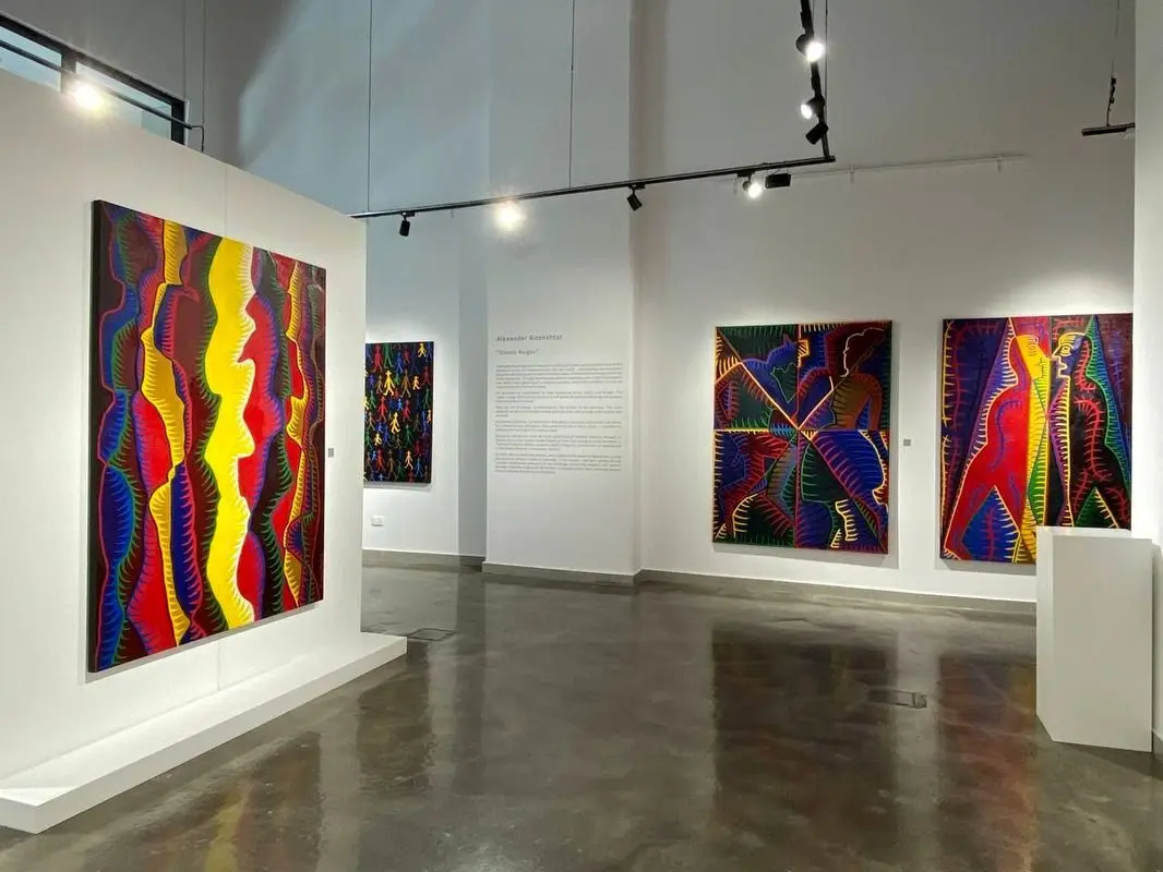 نمایشگاه الکساندر آیزنشتات در گالری RARARES | Aizenshtat's 'Silence Reigns' exhibition at RARARES Gallery