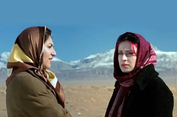 ببینید: تیپ دهه هشتادی نیوشا ضیغمی و ستاره اسکندری