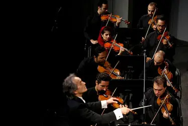 اجرای ارکستر سمفونیک تهران به رهبری شهرداد روحانی در تالار وحدت