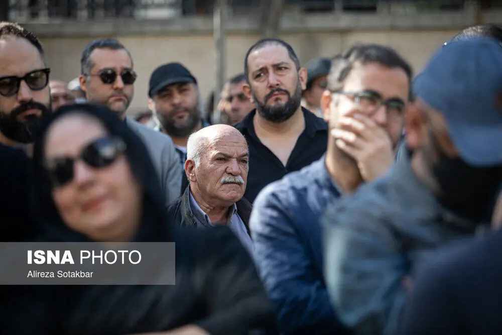 تشییع پیکر رضا داوودنژاد