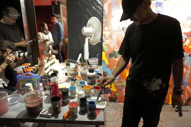 Live Painting Performance at Saless Gallery in Tehran with Vesta Color Support