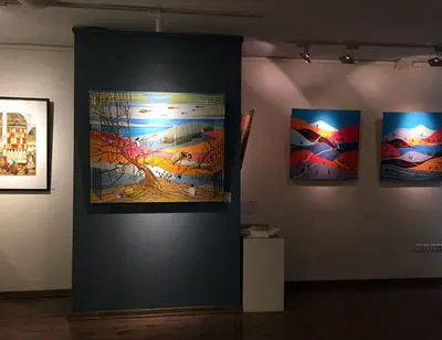 ببینید: نمایشگاه قابها، نگاره‌گر، رقص خیال در گالری شلمان