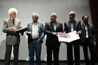 افتتاح نمایشگاه پرویز تناولی و شیرهای ایرانی