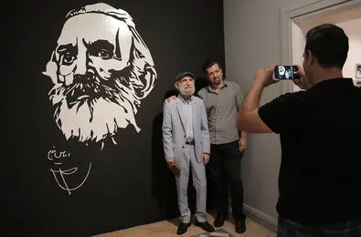 رونمایی بازیگر و نمایشنامه‌نویس قدیمی از آثار نقاشی‌اش/ عکس‌ها