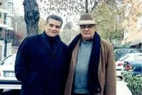 ببینید: صحبت‌های بهروز وثوقی در تشییع پیکر ناصر ملک‌مطیعی