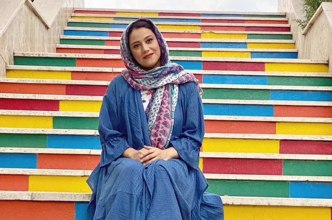 حضور شبنم مقدمی بر سر مزار استاد شجریان/ عکس