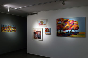 نمایش آثار الهام عظیمی، سحر شادمان و رضوان یارائی در گالری مژده