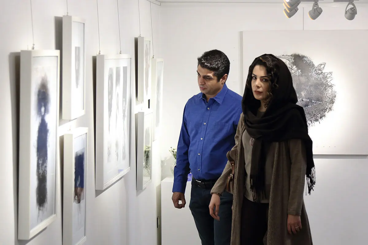 نمایشگاه نقاشی خط طراحی محسن کرمی در گالری مژده